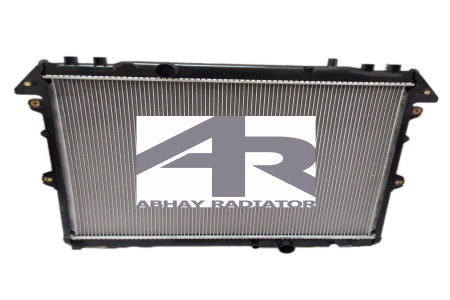 Toyota Innova Diesel Car Radiator 164000L200